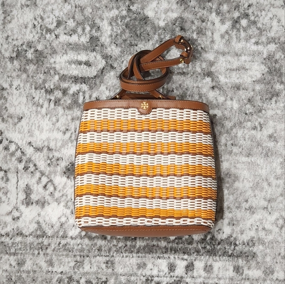 AUTH Tory Burch woven orange tan Crossbody Bucket vacation bag - Picture 3 of 10